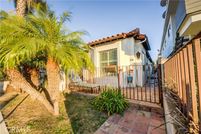 Photo of 316 7th Street, Seal Beach, CA 90740