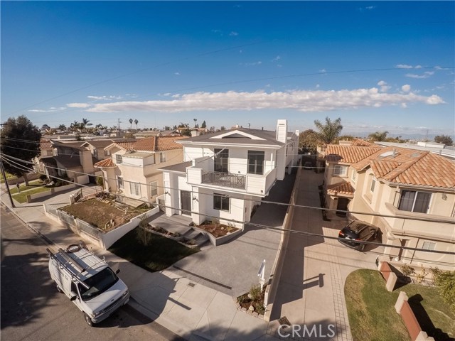 2309 Clark Lane, Redondo Beach, California 90278, 4 Bedrooms Bedrooms, ,2 BathroomsBathrooms,Residential,Sold,Clark,SB18033633