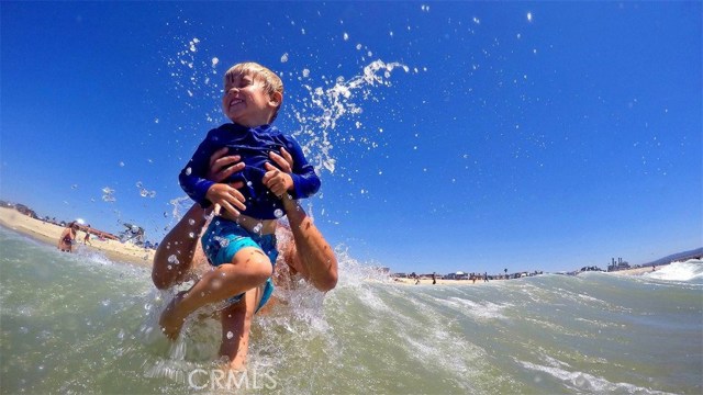 1832 Pacific Coast Highway, Hermosa Beach, California 90254, 3 Bedrooms Bedrooms, ,3 BathroomsBathrooms,Residential,Sold,Pacific Coast Highway,SB18123044