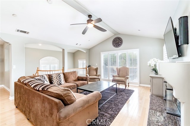 221 Lucia Avenue, Redondo Beach, California 90277, 3 Bedrooms Bedrooms, ,2 BathroomsBathrooms,Residential,Sold,Lucia,PV18060127