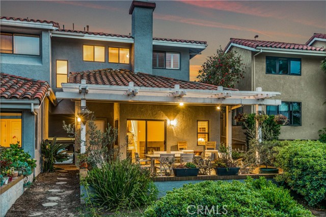 27 Coronado Court, Manhattan Beach, California 90266, 2 Bedrooms Bedrooms, ,3 BathroomsBathrooms,Residential,Sold,Coronado,PV18241500