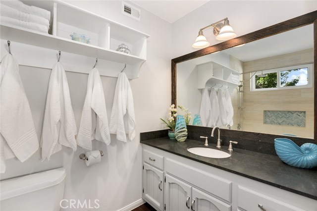 710 Guadalupe Avenue, Redondo Beach, California 90277, 2 Bedrooms Bedrooms, ,1 BathroomBathrooms,Residential,Sold,Guadalupe,SB18012304