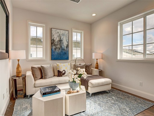 1907 Plant #B, Redondo Beach, California 90278, 4 Bedrooms Bedrooms, ,3 BathroomsBathrooms,Residential,Sold,Plant #B,SB20015765