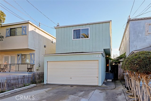 1744 Speyer Lane, Redondo Beach, California 90278, 4 Bedrooms Bedrooms, ,2 BathroomsBathrooms,Residential,Sold,Speyer,SB17258720