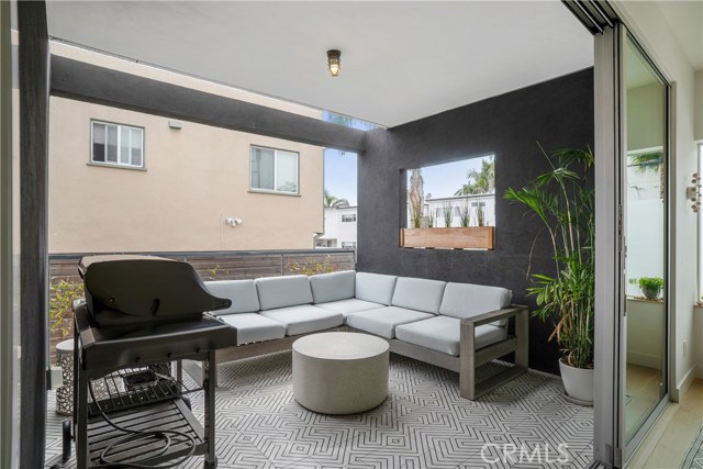 1150 Rowell Avenue, Manhattan Beach, California 90266, 3 Bedrooms Bedrooms, ,1 BathroomBathrooms,Residential,Sold,Rowell,SB19060647