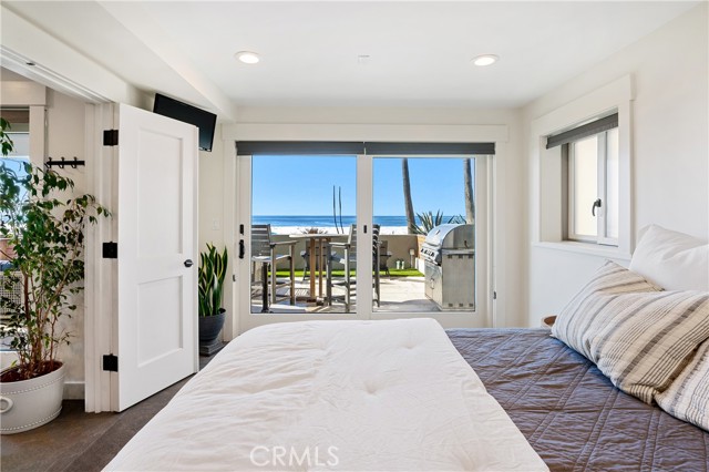 4112 The Strand, Manhattan Beach, California 90266, 4 Bedrooms Bedrooms, ,4 BathroomsBathrooms,Residential,Sold,The Strand,EV21093291