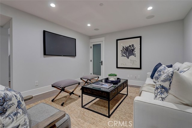 1716 Oak Avenue, Manhattan Beach, California 90266, 5 Bedrooms Bedrooms, ,5 BathroomsBathrooms,Residential,Sold,Oak,SB19008718