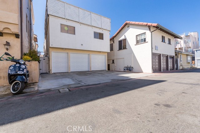 29 6th Street, Hermosa Beach, California 90254, ,Residential Income,Sold,6th,SB21084713