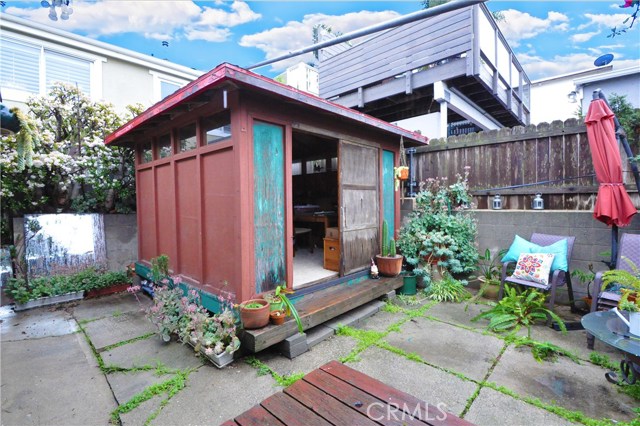 Back House She-shed