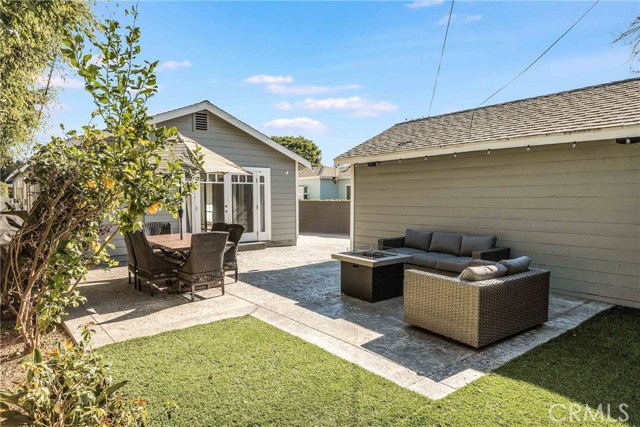 3613 Oak Avenue, Manhattan Beach, California 90266, 3 Bedrooms Bedrooms, ,2 BathroomsBathrooms,Residential,Sold,Oak,SB21018424