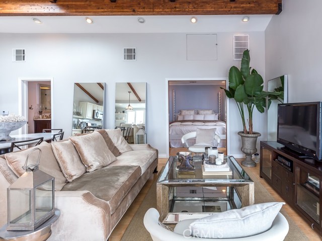 317 Moonstone Street, Manhattan Beach, California 90266, 2 Bedrooms Bedrooms, ,2 BathroomsBathrooms,Residential,Sold,Moonstone,SB20108424