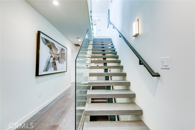 206 Moonstone Street, Manhattan Beach, California 90266, 4 Bedrooms Bedrooms, ,1 BathroomBathrooms,Residential,Sold,Moonstone,SB19150217