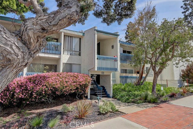 904 Camino Real, Redondo Beach, California 90277, 2 Bedrooms Bedrooms, ,2 BathroomsBathrooms,Residential,Sold,Camino Real,SB19068805