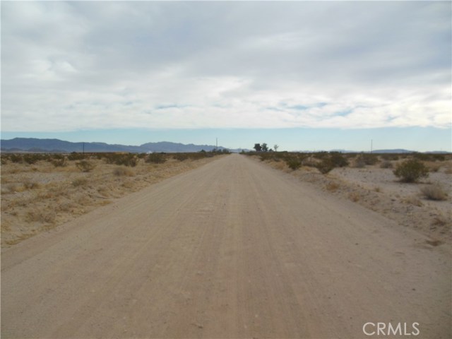 Detail Gallery Image 3 of 7 For 104 Diamond Bar Dr, Twentynine Palms,  CA 92277 - – Beds | – Baths