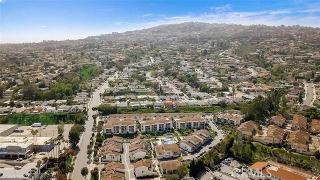 1833 Caddington Drive, Rancho Palos Verdes, California 90275, 3 Bedrooms Bedrooms, ,2 BathroomsBathrooms,Residential,Sold,Caddington,PW21065923