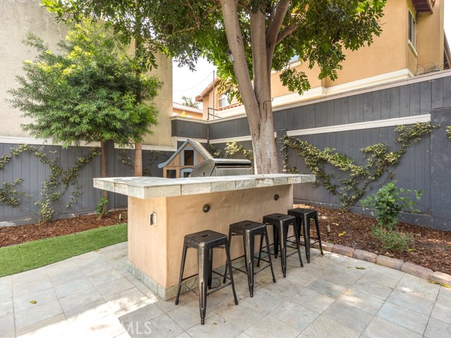 2312 Huntington Lane, Redondo Beach, California 90278, 4 Bedrooms Bedrooms, ,2 BathroomsBathrooms,Residential,Sold,Huntington,SB20214766