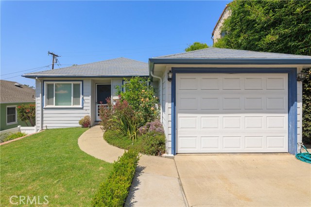 3213 Pine Avenue, Manhattan Beach, California 90266, 3 Bedrooms Bedrooms, ,1 BathroomBathrooms,Residential,Sold,Pine,SB18191992