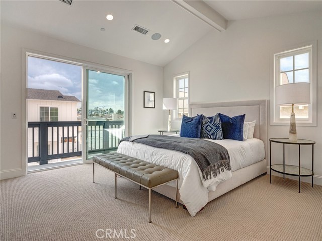 2420 Huntington Lane, Redondo Beach, California 90278, 4 Bedrooms Bedrooms, ,3 BathroomsBathrooms,Residential,Sold,Huntington,PW20101763