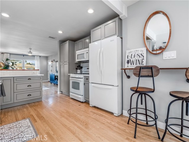 2306 Graham Avenue, Redondo Beach, California 90278, 2 Bedrooms Bedrooms, ,2 BathroomsBathrooms,Residential,Sold,Graham,PW20085623