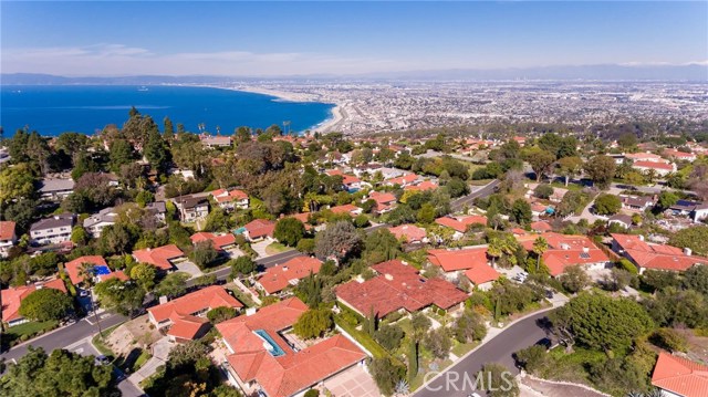 2221 Via Cerritos, Palos Verdes Estates, California 90274, 4 Bedrooms Bedrooms, ,3 BathroomsBathrooms,Residential,Sold,Via Cerritos,SB20192533