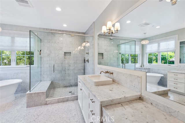 2201 Oak Avenue, Manhattan Beach, California 90266, 5 Bedrooms Bedrooms, ,5 BathroomsBathrooms,Residential,Sold,Oak,SB21126530