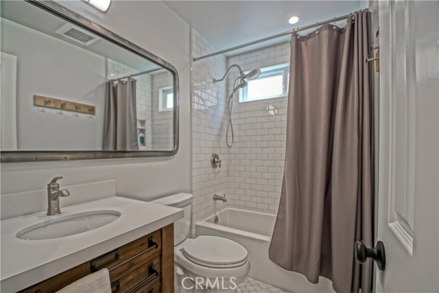 129 38th Street, Manhattan Beach, California 90266, 6 Bedrooms Bedrooms, ,6 BathroomsBathrooms,Residential,Sold,38th,SB21024072