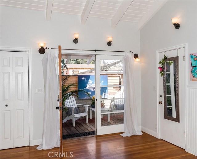 528 Marine Avenue, Manhattan Beach, California 90266, 3 Bedrooms Bedrooms, ,2 BathroomsBathrooms,Residential,Sold,Marine,SB19035532