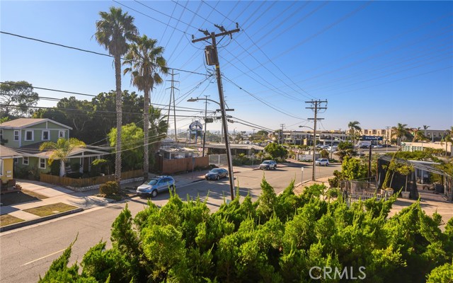 834 Lucia Avenue, Redondo Beach, California 90277, 2 Bedrooms Bedrooms, ,1 BathroomBathrooms,Residential,Sold,Lucia,SB19263239