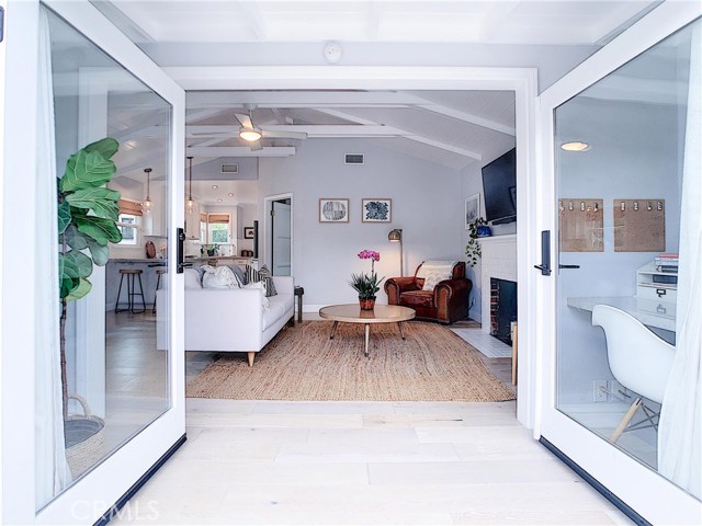 2801 Valley Drive, Manhattan Beach, California 90266, 2 Bedrooms Bedrooms, ,1 BathroomBathrooms,Residential,Sold,Valley,SB19012172