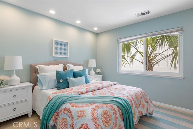 519 Juanita Avenue, Redondo Beach, California 90277, 5 Bedrooms Bedrooms, ,2 BathroomsBathrooms,Residential,Sold,Juanita,SB21138287