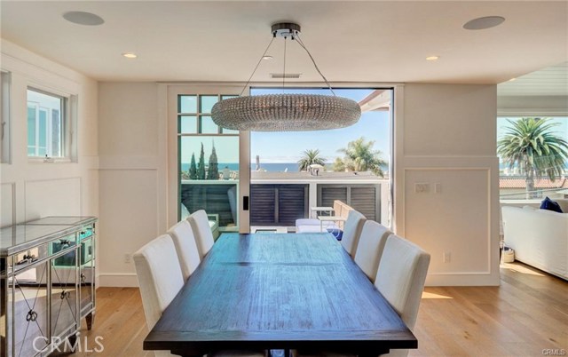 548 Pine Street, Hermosa Beach, California 90254, 4 Bedrooms Bedrooms, ,3 BathroomsBathrooms,Residential,Sold,Pine,SB19142992
