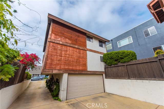 610 6th Street, Hermosa Beach, California 90254, 2 Bedrooms Bedrooms, ,2 BathroomsBathrooms,Residential,Sold,6th,SB17086097