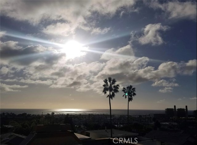 506 Helberta Avenue, Redondo Beach, California 90277, 3 Bedrooms Bedrooms, ,2 BathroomsBathrooms,Residential,Sold,Helberta,SB19050182