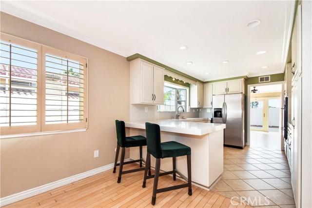 Kitchen and breakfast bar view