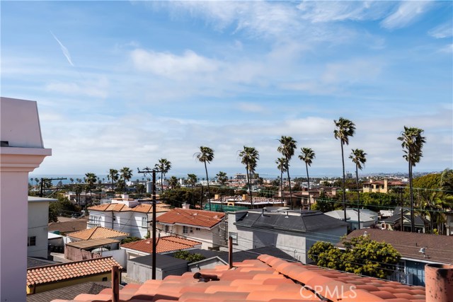 613 Avenue A, Redondo Beach, California 90277, 5 Bedrooms Bedrooms, ,6 BathroomsBathrooms,Residential,Sold,Avenue A,SB19091188