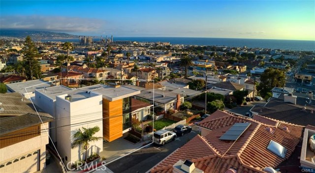 946 8th Street, Hermosa Beach, California 90254, 4 Bedrooms Bedrooms, ,3 BathroomsBathrooms,Residential,Sold,8th,SB20005641