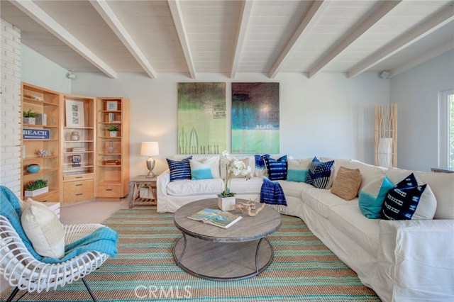 736 13th, Manhattan Beach, California 90266, 4 Bedrooms Bedrooms, ,3 BathroomsBathrooms,Residential,Sold,13th,SB19074833