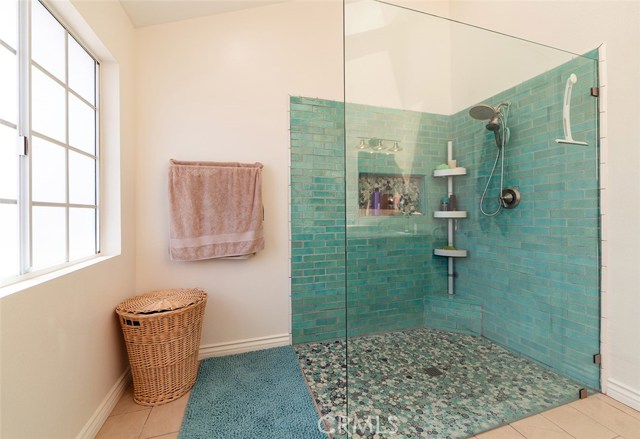 1913 Farrell Avenue, Redondo Beach, California 90278, 4 Bedrooms Bedrooms, ,3 BathroomsBathrooms,Residential,Sold,Farrell,SB18198460