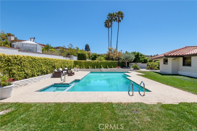 2820 Via Neve, Palos Verdes Estates, California 90274, 3 Bedrooms Bedrooms, ,1 BathroomBathrooms,Residential,Sold,Via Neve,SB21090867