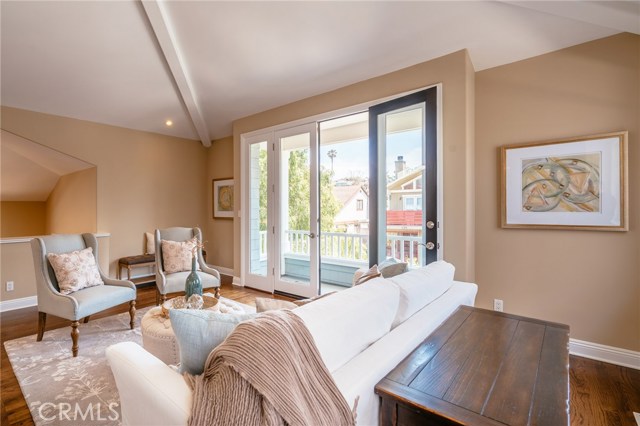 517 Longfellow Avenue, Manhattan Beach, California 90266, 4 Bedrooms Bedrooms, ,3 BathroomsBathrooms,Residential,Sold,Longfellow,SB19067192