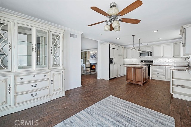 1923 Grant Avenue, Redondo Beach, California 90278, 2 Bedrooms Bedrooms, ,1 BathroomBathrooms,Residential,Sold,Grant,SB21041133