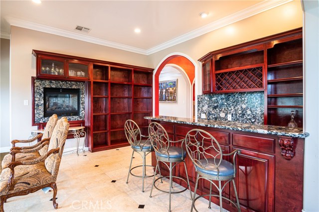 Wet Bar w/Refrigerator