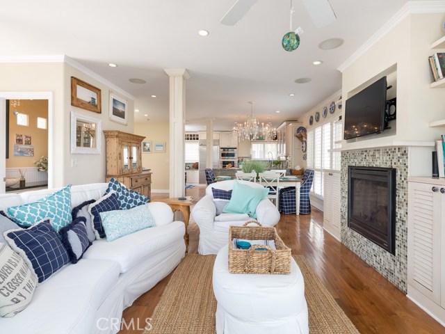 240 Monterey Boulevard, Hermosa Beach, California 90254, 3 Bedrooms Bedrooms, ,2 BathroomsBathrooms,Residential,Sold,Monterey,SB19037941