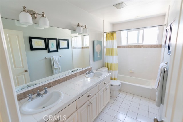 1408 Oak Avenue, Manhattan Beach, California 90266, 5 Bedrooms Bedrooms, ,3 BathroomsBathrooms,Residential,Sold,Oak,SB19227630