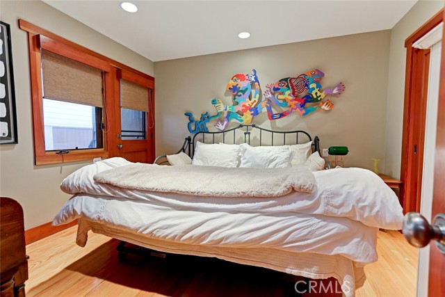 539 4th Street, Manhattan Beach, California 90266, 4 Bedrooms Bedrooms, ,3 BathroomsBathrooms,Residential,Sold,4th,SB21030047
