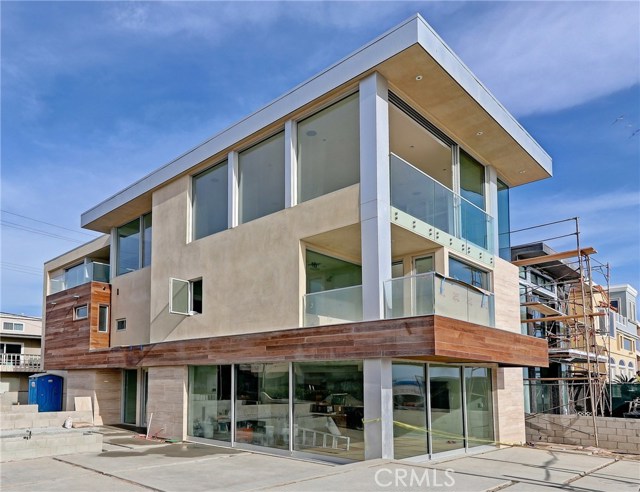 1540 The Strand, Hermosa Beach, California 90254, 5 Bedrooms Bedrooms, ,5 BathroomsBathrooms,Residential,Sold,The Strand,SB17114769