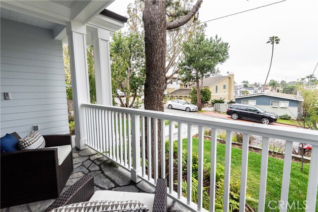577 31st Street, Manhattan Beach, California 90266, 5 Bedrooms Bedrooms, ,5 BathroomsBathrooms,Residential,Sold,31st,SB20093030