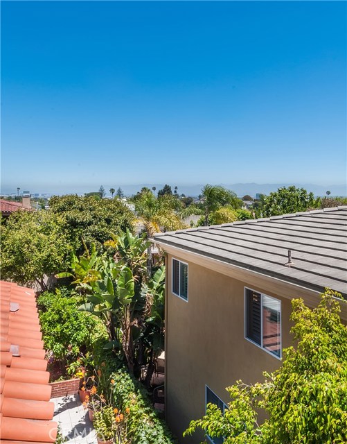 1521 Curtis Avenue, Manhattan Beach, California 90266, 5 Bedrooms Bedrooms, ,4 BathroomsBathrooms,Residential,Sold,Curtis,SB17140364