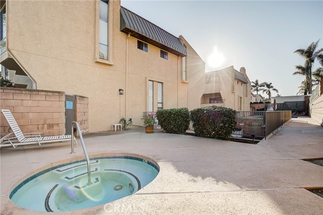 1919 Marshallfield Lane, Redondo Beach, California 90278, 3 Bedrooms Bedrooms, ,3 BathroomsBathrooms,Residential,Sold,Marshallfield,SB20041815