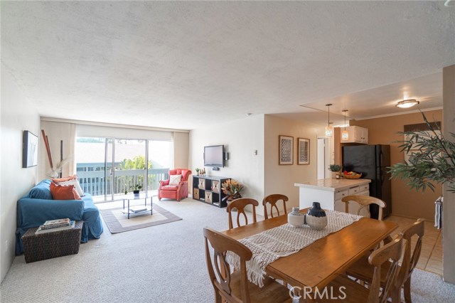 800 Camino Real, Redondo Beach, California 90277, 2 Bedrooms Bedrooms, ,2 BathroomsBathrooms,Residential,Sold,Camino Real,SB20200245